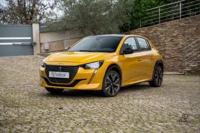 Vendo Peugeot e-208 2023 - 17900 EUR, 25000 km - AUTO.MOTO.pt