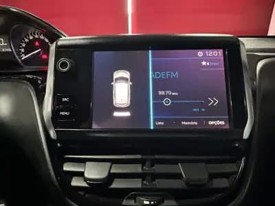 Vendo Peugeot 208 2018 - 12990 EUR, 92000 km - AUTO.MOTO.pt