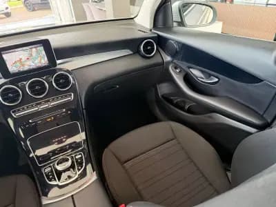 Vendo Mercedes-Benz GLC 250 2017 - 33990 EUR, 126652 km - AUTO.MOTO.pt