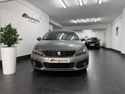 Sell Peugeot 308 2017 - 10990 EUR, 189000 km - AUTO.MOTO.pt