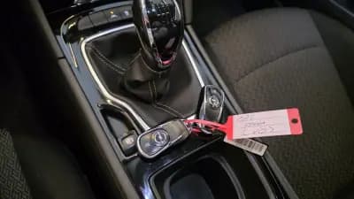 Sell Opel Insignia Grand Sport 2018 - 12900 EUR, 149839 km - AUTO.MOTO.pt