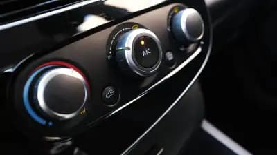 Vendo Renault Clio 2018 - 12000 EUR, 78100 km - AUTO.MOTO.pt