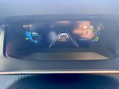 Vendo Peugeot e-2008 2020 - 20990 EUR, 18000 km - AUTO.MOTO.pt