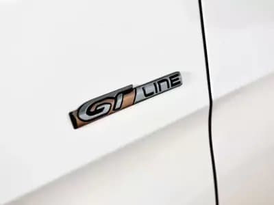 Sell Peugeot 3008 2017 - 19900 EUR, 114000 km - AUTO.MOTO.pt