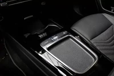 Vendo Mercedes-Benz A 250 2024 - 34990 EUR, 16557 km - AUTO.MOTO.pt