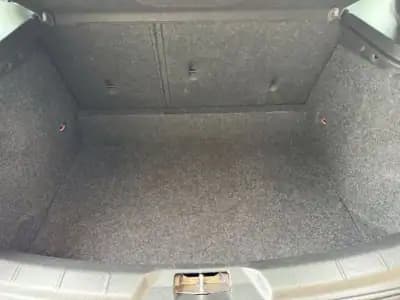 Sell Volvo V40 2017 - 14750 EUR, 138000 km - AUTO.MOTO.pt