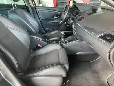 Sell Renault Mégane Sport Tourer 2010 - 4990 EUR, 340390 km - AUTO.MOTO.pt