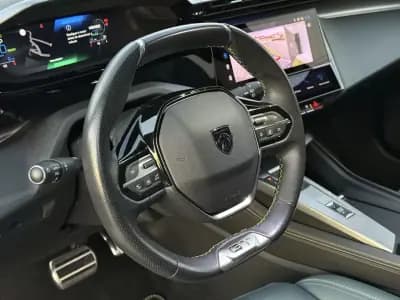 Vendo Peugeot 308 2021 - 25000 EUR, 58000 km - AUTO.MOTO.pt