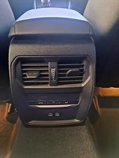 Vendo BMW 320 2020 - 31000 EUR, 130000 km - AUTO.MOTO.pt