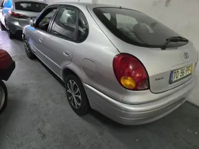 Vendo Toyota Corolla 2000 - 2500 EUR, 124412 km - AUTO.MOTO.pt