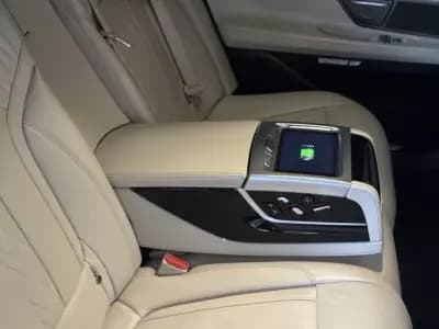 Vendo BMW 730 2017 - 44990 EUR, 79085 km - AUTO.MOTO.pt