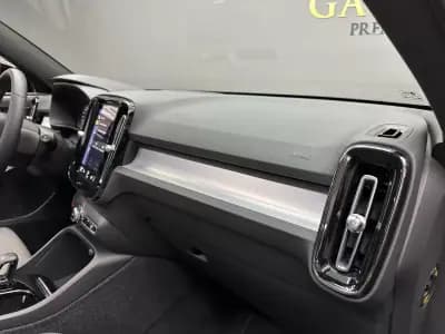 Vendo Volvo XC 40 2023 - 44500 EUR, 15000 km - AUTO.MOTO.pt