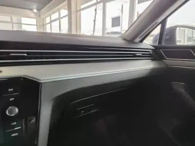 Vendo Volkswagen Passat Variant 2018 - 21990 EUR, 137500 km - AUTO.MOTO.pt