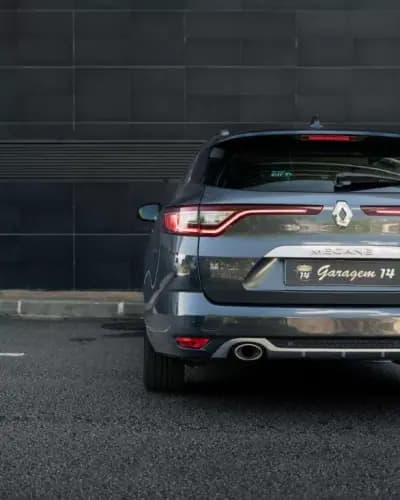 Sell Renault Mégane Sport Tourer 2018 - 15990 EUR, 126740 km - AUTO.MOTO.pt