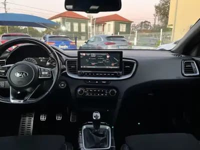 Vendo Kia ProCeed 2022 - 19450 EUR, 76000 km - AUTO.MOTO.pt