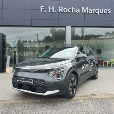 Vendo Kia e-Niro 2023 - 34990 EUR, 23490 km - AUTO.MOTO.pt