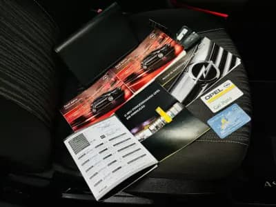 Vendo Opel Astra Sports Tourer 2011 - 6250 EUR, 235000 km - AUTO.MOTO.pt