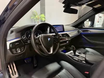 Vendo BMW 520 2019 - 29990 EUR, 168874 km - AUTO.MOTO.pt