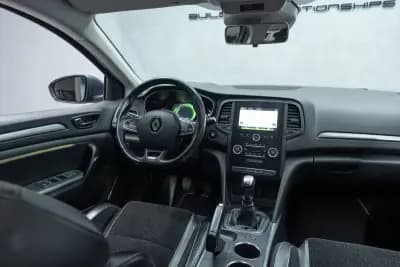 Vendo Renault Mégane Sport Tourer 2017 - 14950 EUR, 84000 km - AUTO.MOTO.pt