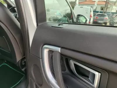 Vendo Land Rover Discovery Sport 2015 - 17490 EUR, 146000 km - AUTO.MOTO.pt