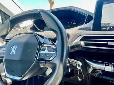 Vendo Peugeot 3008 2019 - 19480 EUR, 71800 km - AUTO.MOTO.pt