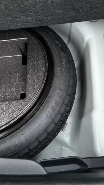 Sell Toyota Yaris 2021 - 16750 EUR, 82718 km - AUTO.MOTO.pt