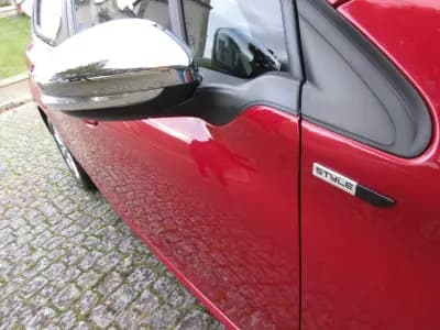 Sell Peugeot 208 2014 - 7990 EUR, 71000 km - AUTO.MOTO.pt