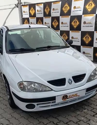 Vendo Renault Mégane 2000 - 3900 EUR, 121580 km - AUTO.MOTO.pt
