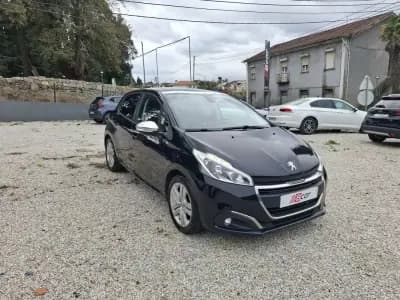 Sell Peugeot 208 2017 - 8900 EUR, 191000 km - AUTO.MOTO.pt