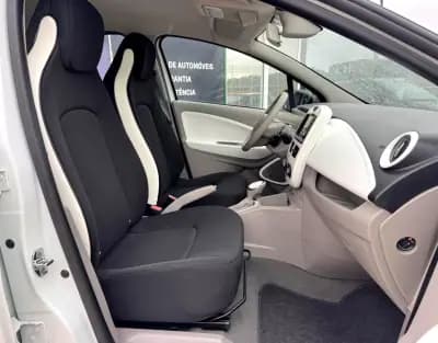 Vendo Renault Zoe 2018 - 10780 EUR, 52260 km - AUTO.MOTO.pt