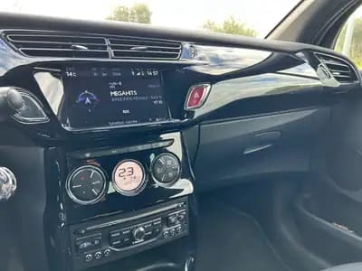 Vendo Citroën DS3 2013 - 7900 EUR, 135200 km - AUTO.MOTO.pt