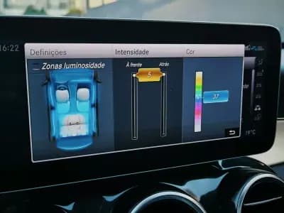 Vendo Mercedes-Benz C 300 2020 - 28950 EUR, 166000 km - AUTO.MOTO.pt