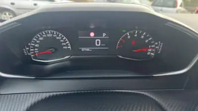 Sell Peugeot 208 2023 - 18800 EUR, 57000 km - AUTO.MOTO.pt