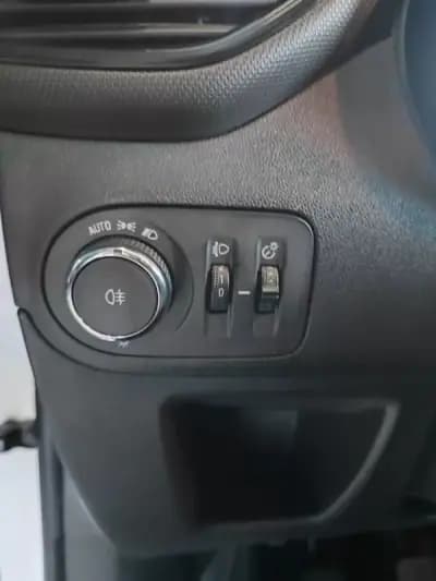 Vendo Opel Crossland X 2019 - 11950 EUR, 65500 km - AUTO.MOTO.pt