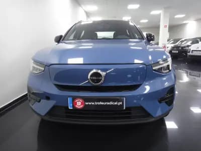 Vendo Volvo XC 40 2022 - 26990 EUR, 111000 km - AUTO.MOTO.pt
