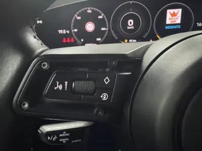 Sell Porsche Taycan 2021 - 63000 EUR, 95033 km - AUTO.MOTO.pt