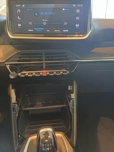 Sell Peugeot 208 2025 - 20000 EUR, 9870 km - AUTO.MOTO.pt