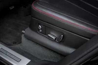 Sell Bentley Bentayga 2022 - 230000 EUR, 70942 km - AUTO.MOTO.pt