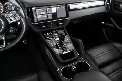 Sell Porsche Cayenne 2020 - 115000 EUR, 74966 km - AUTO.MOTO.pt