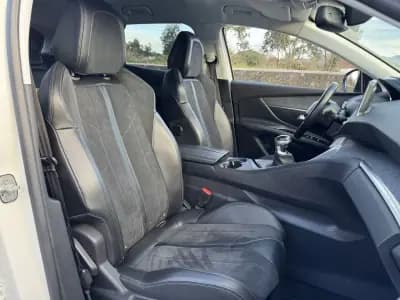 Vendo Peugeot 3008 2016 - 18990 EUR, 149800 km - AUTO.MOTO.pt