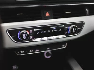 Sell Audi A4 Avant 2018 - 25990 EUR, 107000 km - AUTO.MOTO.pt