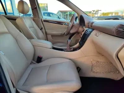 Vendo Mercedes-Benz C 200 2001 - 5900 EUR, 211000 km - AUTO.MOTO.pt