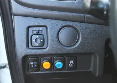 Sell Mitsubishi L200 2022 - 33990 EUR, 13000 km - AUTO.MOTO.pt