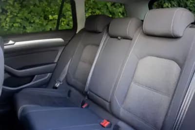 Vendo Volkswagen Passat Variant 2019 - 17900 EUR, 229000 km - AUTO.MOTO.pt