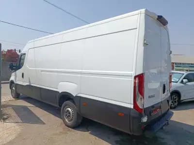 Vendo Iveco 35S14 Extra longa 2021 - 27000 EUR, 165000 km - AUTO.MOTO.pt