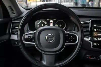 Vendo Volvo XC 90 2021 - 48990 EUR, 93199 km - AUTO.MOTO.pt