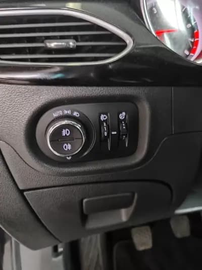 Vendo Opel Astra Sports Tourer 2016 - 8890 EUR, 174600 km - AUTO.MOTO.pt