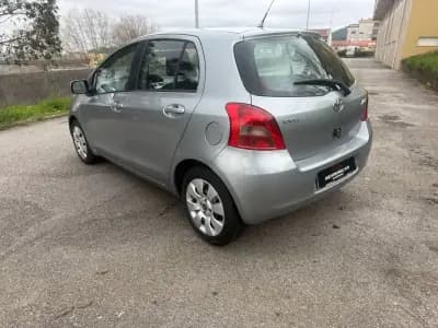 Vendo Toyota Yaris 2006 - 7450 EUR, 168000 km - AUTO.MOTO.pt