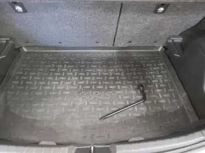 Sell Toyota Yaris 2020 - 16900 EUR, 16659 km - AUTO.MOTO.pt