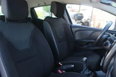 Sell Renault Clio 2015 - 8990 EUR, 189900 km - AUTO.MOTO.pt